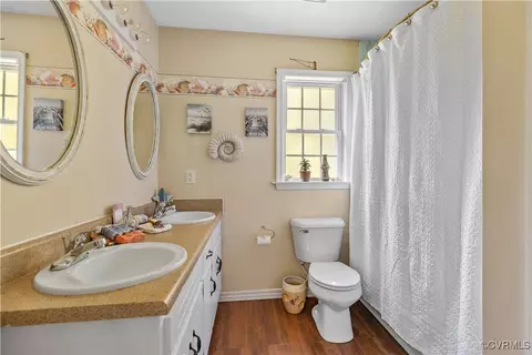 Bath - 15655 Devlin Dr, Chesterfield, VA 23838 photo 2 of 3