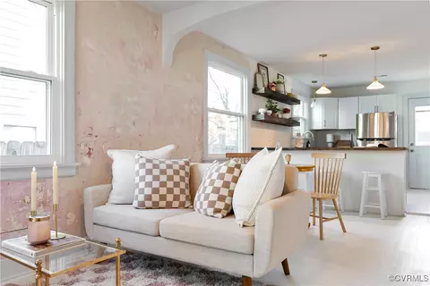 Living - 411 Patrick Ave, Richmond, VA 23222 photo 3 of 4