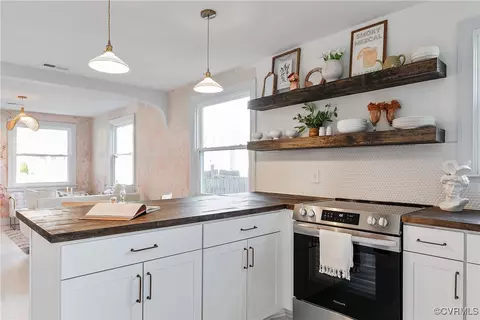 Kitchen - 411 Patrick Ave, Richmond, VA 23222 photo 5 of 9