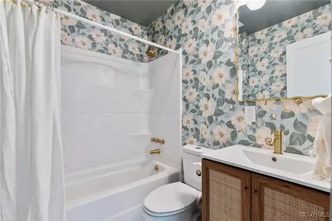 Bath - 411 Patrick Ave, Richmond, VA 23222 photo 2 of 6