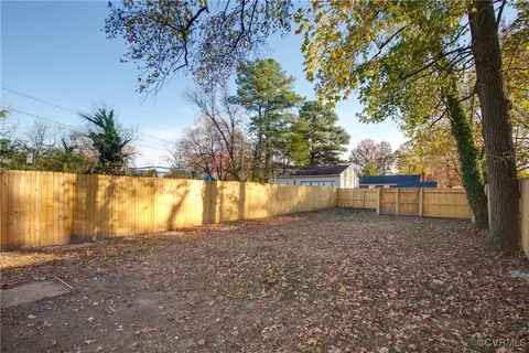 Exterior - 411 Patrick Ave, Richmond, VA 23222 photo 6 of 10