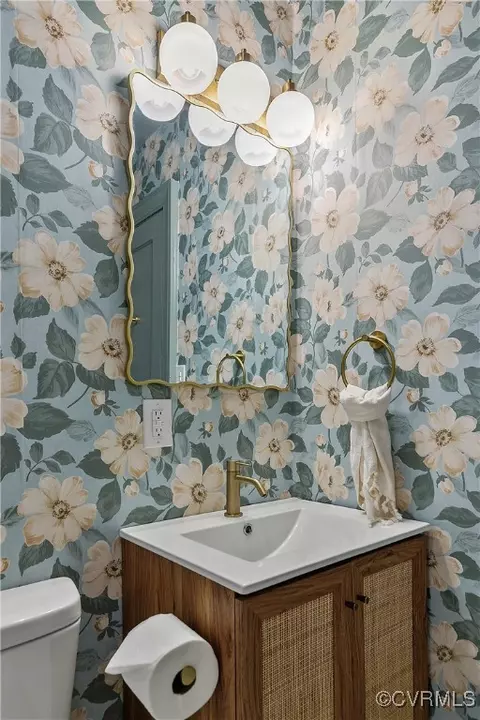 Bath - 411 Patrick Ave, Richmond, VA 23222 photo 3 of 6