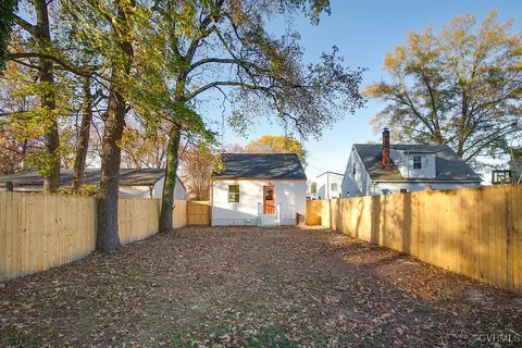 Exterior - 411 Patrick Ave, Richmond, VA 23222 photo 8 of 10