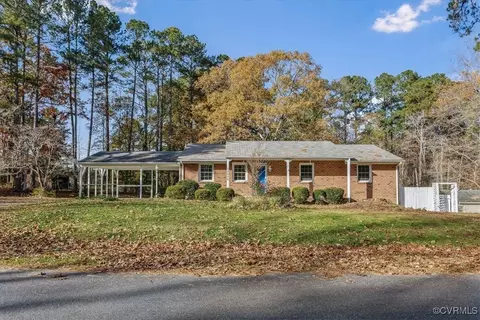 15606 Pine St, Church Road, VA 23833