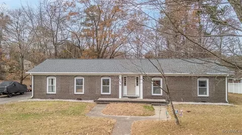 108 Queen Anne Dr, Hopewell, VA 23860