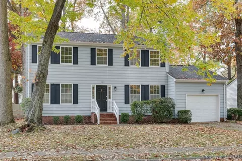 121 Quaker Rd, Hampton, VA 23669