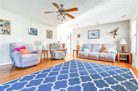 Living - 201 Pleasant View Dr, Aylett, VA 23009 photo 2 of 2