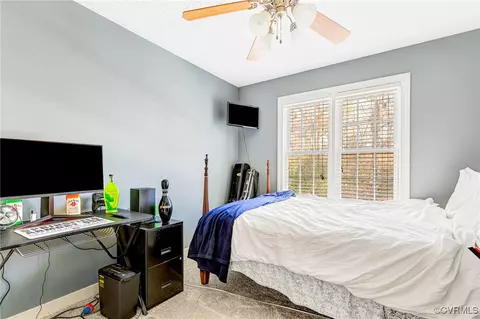 Bedroom - 201 Pleasant View Dr, Aylett, VA 23009 photo 4 of 8