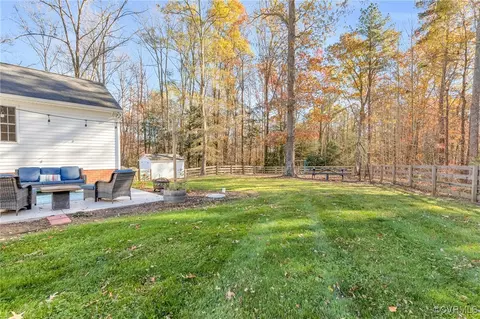 Exterior - 201 Pleasant View Dr, Aylett, VA 23009 photo 14 of 15