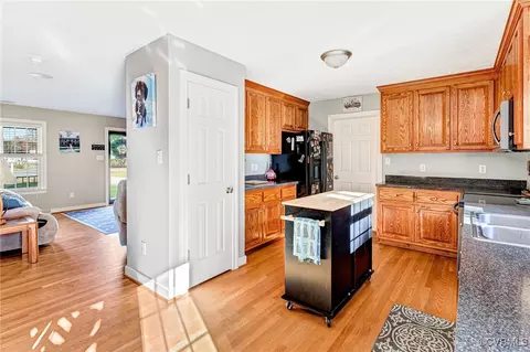 Kitchen - 201 Pleasant View Dr, Aylett, VA 23009 photo 3 of 7