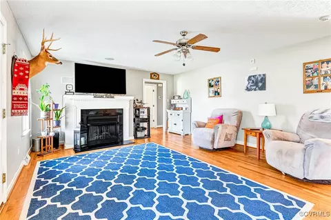 Living - 201 Pleasant View Dr, Aylett, VA 23009 photo 1 of 2