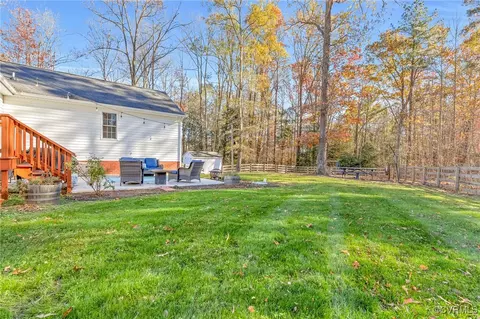 Exterior - 201 Pleasant View Dr, Aylett, VA 23009 photo 9 of 15