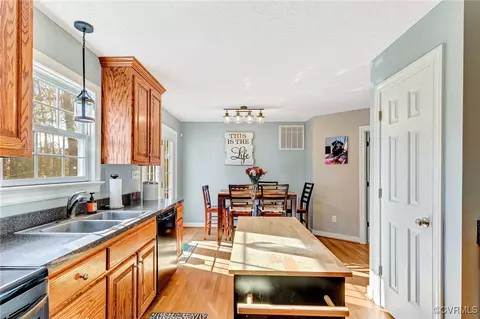 Kitchen - 201 Pleasant View Dr, Aylett, VA 23009 photo 2 of 7