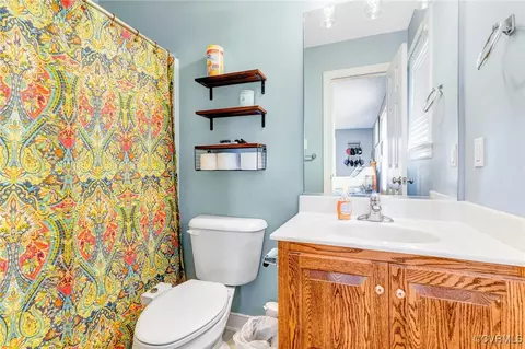 Bath - 201 Pleasant View Dr, Aylett, VA 23009 photo 1 of 2