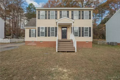 12130 Warfield Estates Dr, Chester, VA 23831