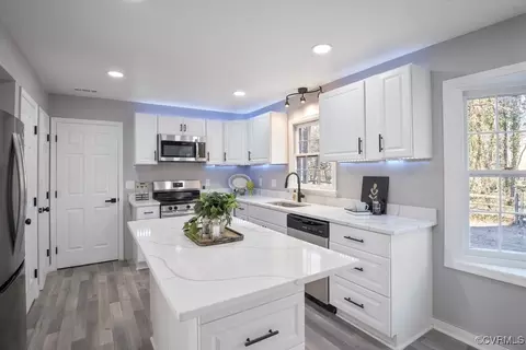 Kitchen - 13906 Two Notch Rd, Midlothian, VA 23112 photo 2 of 4