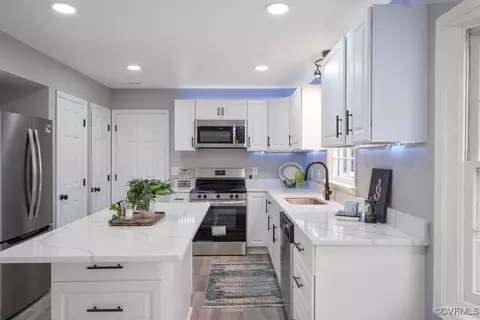 Kitchen - 13906 Two Notch Rd, Midlothian, VA 23112 photo 3 of 4