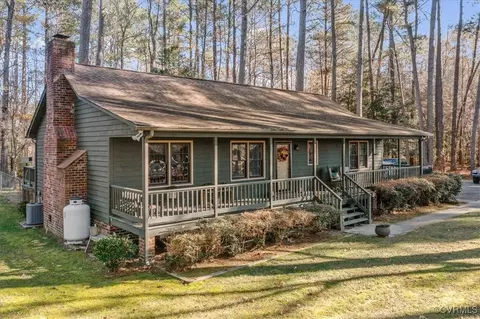 9531 Jerusalem Plank Rd, Waverly, VA 23890