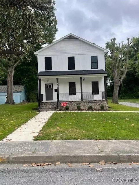 415 Oak St, Blackstone, VA 23824