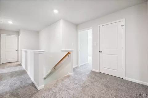 Entry Way - 41 Central Pl, Aylett, VA 23009 photo 4 of 5