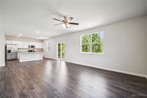 Living - 41 Central Pl, Aylett, VA 23009 photo 4 of 6