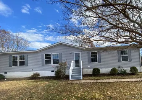 367 Porpoise Cove Ln, Deltaville, VA 23043