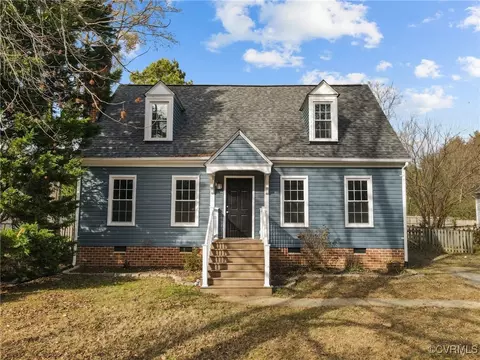 7086 Foxlair Dr, Mechanicsville, VA 23111