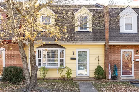 220 Newstead Dr #220, North Chesterfield, VA 23235