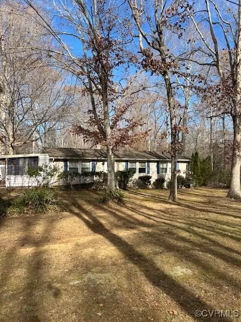 13104 Tower Rd, Doswell, VA 23047
