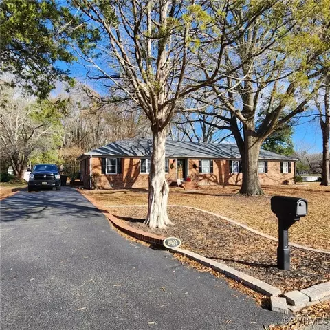 8422 Rainey Dr, Mechanicsville, VA 23116
