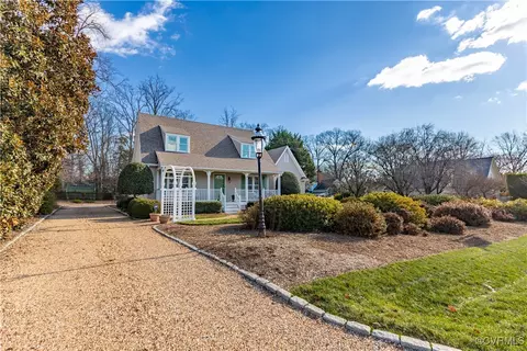 8608 Grand Summit Rd, North Chesterfield, VA 23235