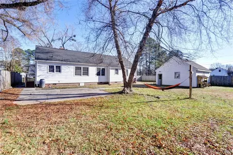 Exterior - 706 Jackson Dr, Williamsburg, VA 23185 photo 5 of 11