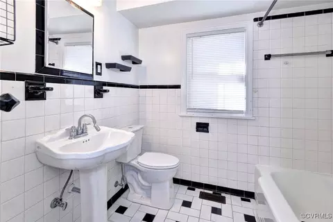 Bath - 706 Jackson Dr, Williamsburg, VA 23185 photo 2 of 3