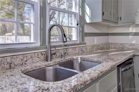 Kitchen - 706 Jackson Dr, Williamsburg, VA 23185 photo 3 of 4