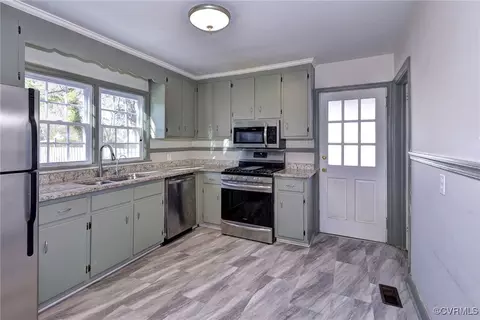 Kitchen - 706 Jackson Dr, Williamsburg, VA 23185 photo 1 of 4