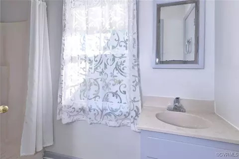 Bath - 706 Jackson Dr, Williamsburg, VA 23185 photo 1 of 3