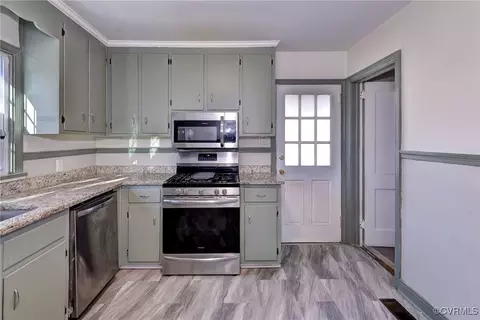 Kitchen - 706 Jackson Dr, Williamsburg, VA 23185 photo 2 of 4