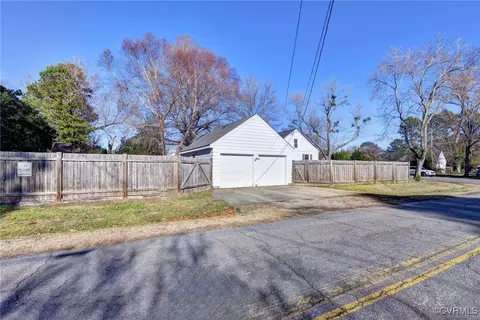 Exterior - 706 Jackson Dr, Williamsburg, VA 23185 photo 6 of 11