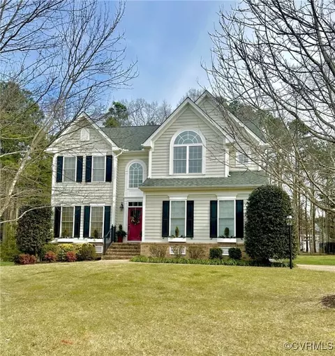 5713 Red Setter Ln, Moseley, VA 23120
