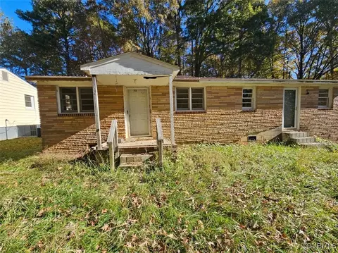 73 Cottage Ln, Lawrenceville, VA 23868