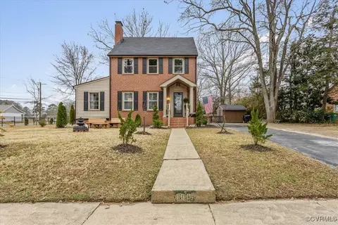 100 Crescent Ave, Hopewell, VA 23860