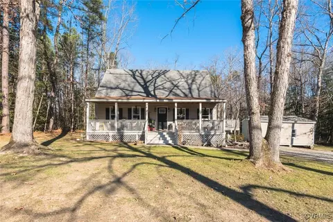 17910 Duval Rd, Moseley, VA 23120