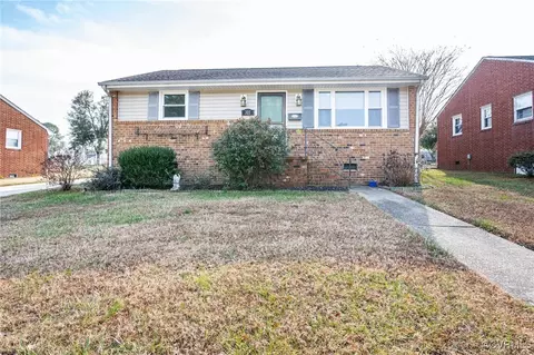 301 Mac Arthur Ave, Colonial Heights, VA 23834
