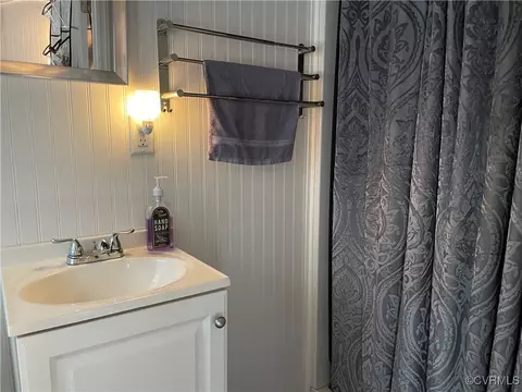 232 Hawthorne Dr, Bracey, VA 23919 photo 32