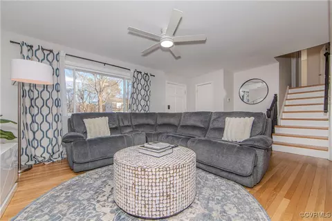 Living - 1516 Sandgate Rd, Midlothian, VA 23113 photo 3 of 4