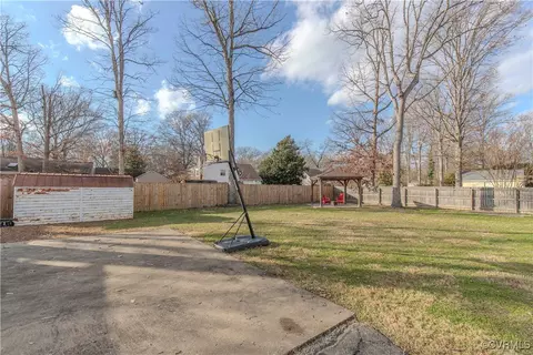 Exterior - 1516 Sandgate Rd, Midlothian, VA 23113 photo 4 of 4