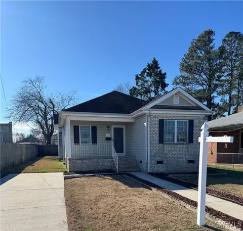 105 Maple Ave, Colonial Heights, VA 23834