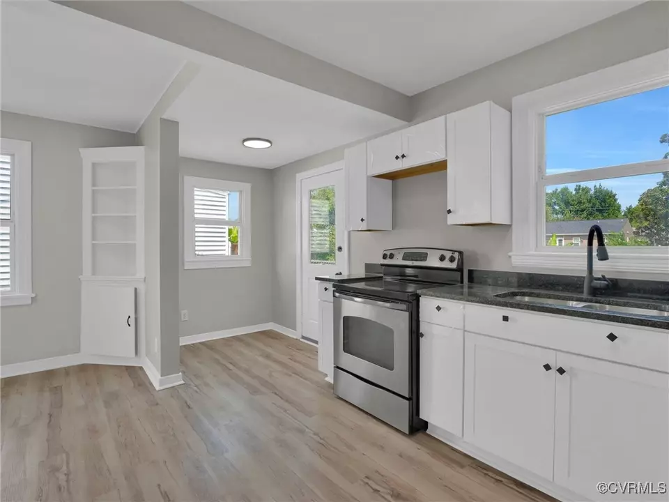 Kitchen - 314 Highland Ave, Colonial Heights, VA 23834 photo 2 of 4
