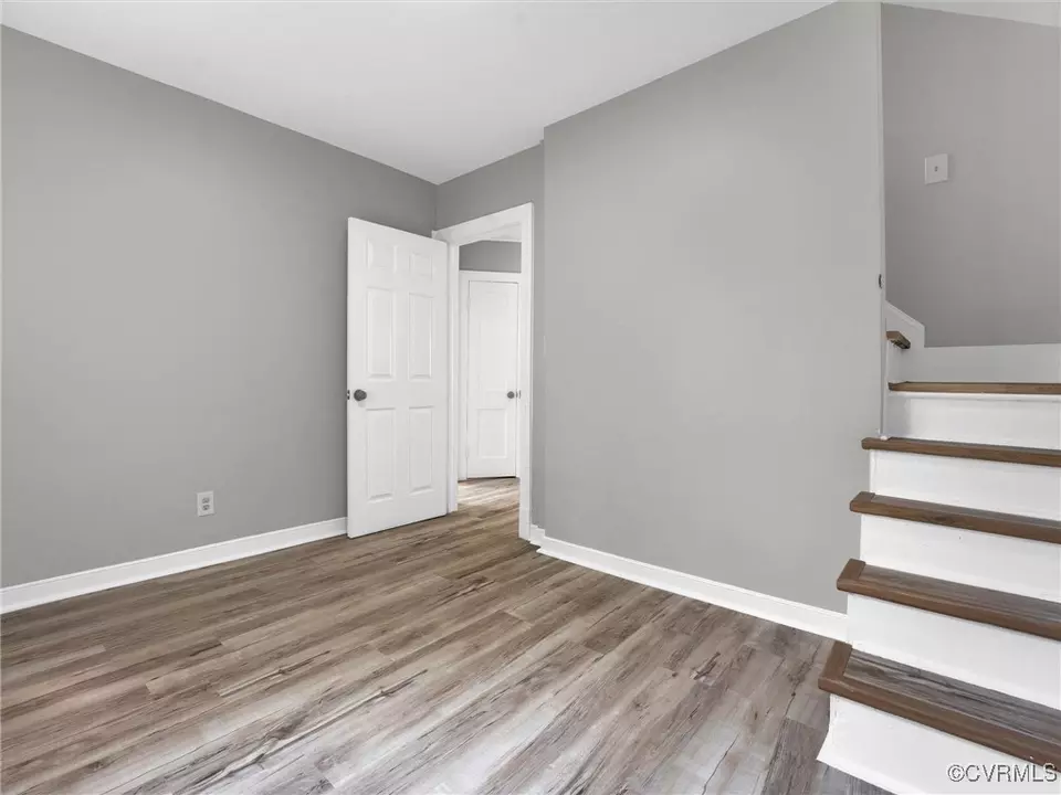 Entry Way - 314 Highland Ave, Colonial Heights, VA 23834 photo 2 of 3