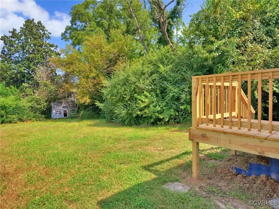 Exterior - 314 Highland Ave, Colonial Heights, VA 23834 photo 4 of 5